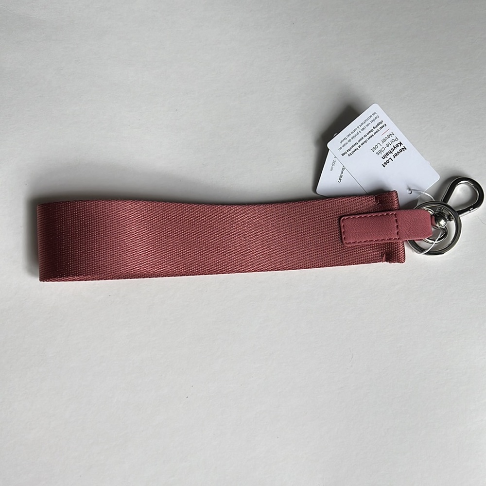Lululemon Never Lost Keychain - Picture 4 of 4